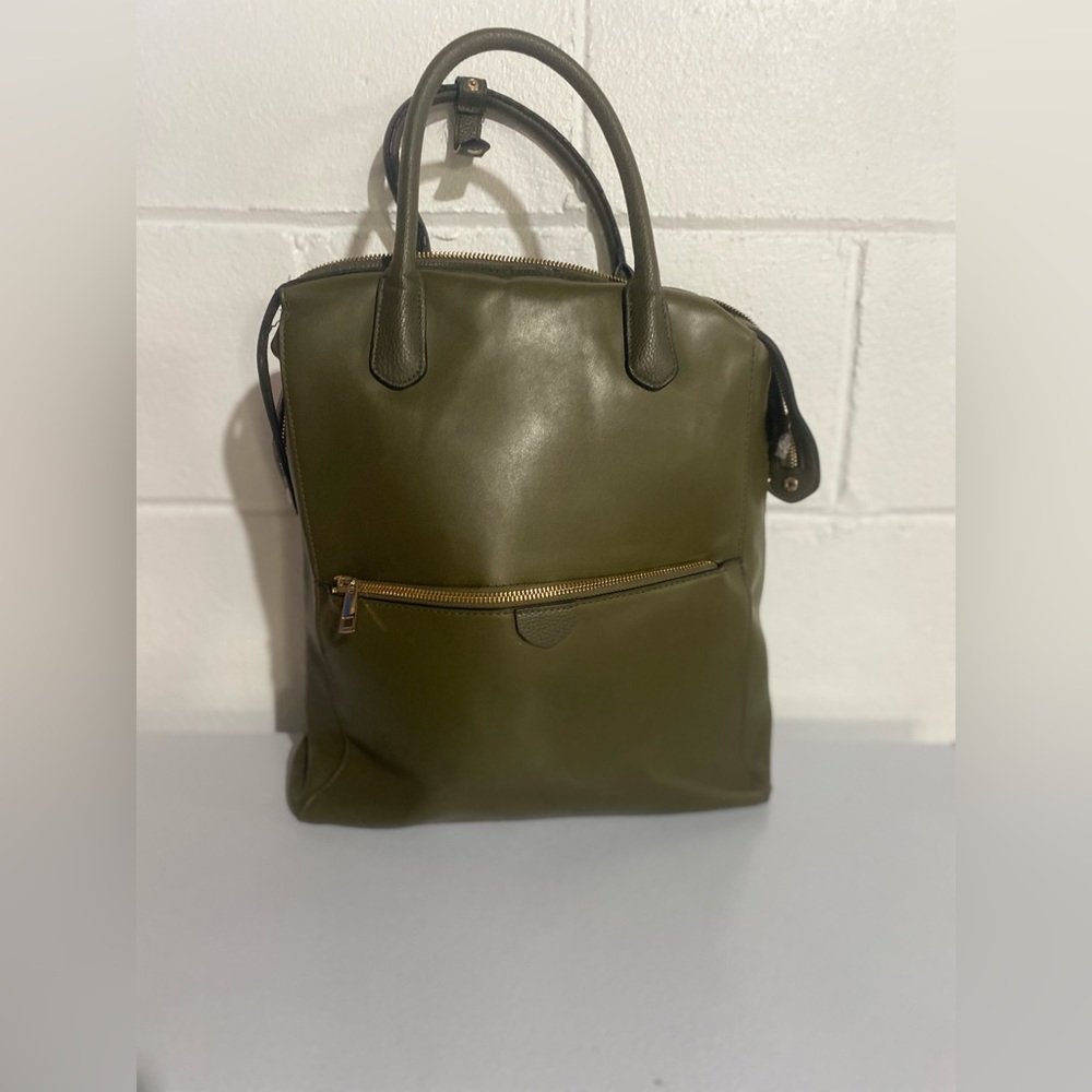 Green tote to backpack with computer sleeve